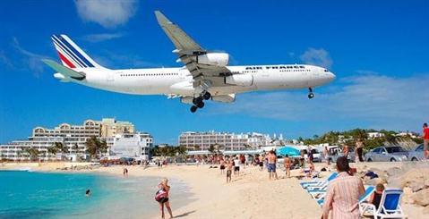 Maho Beach