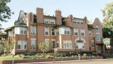 Denver, CO의 Holiday Chalet - A Victorian Hotel Bed & Breakfast