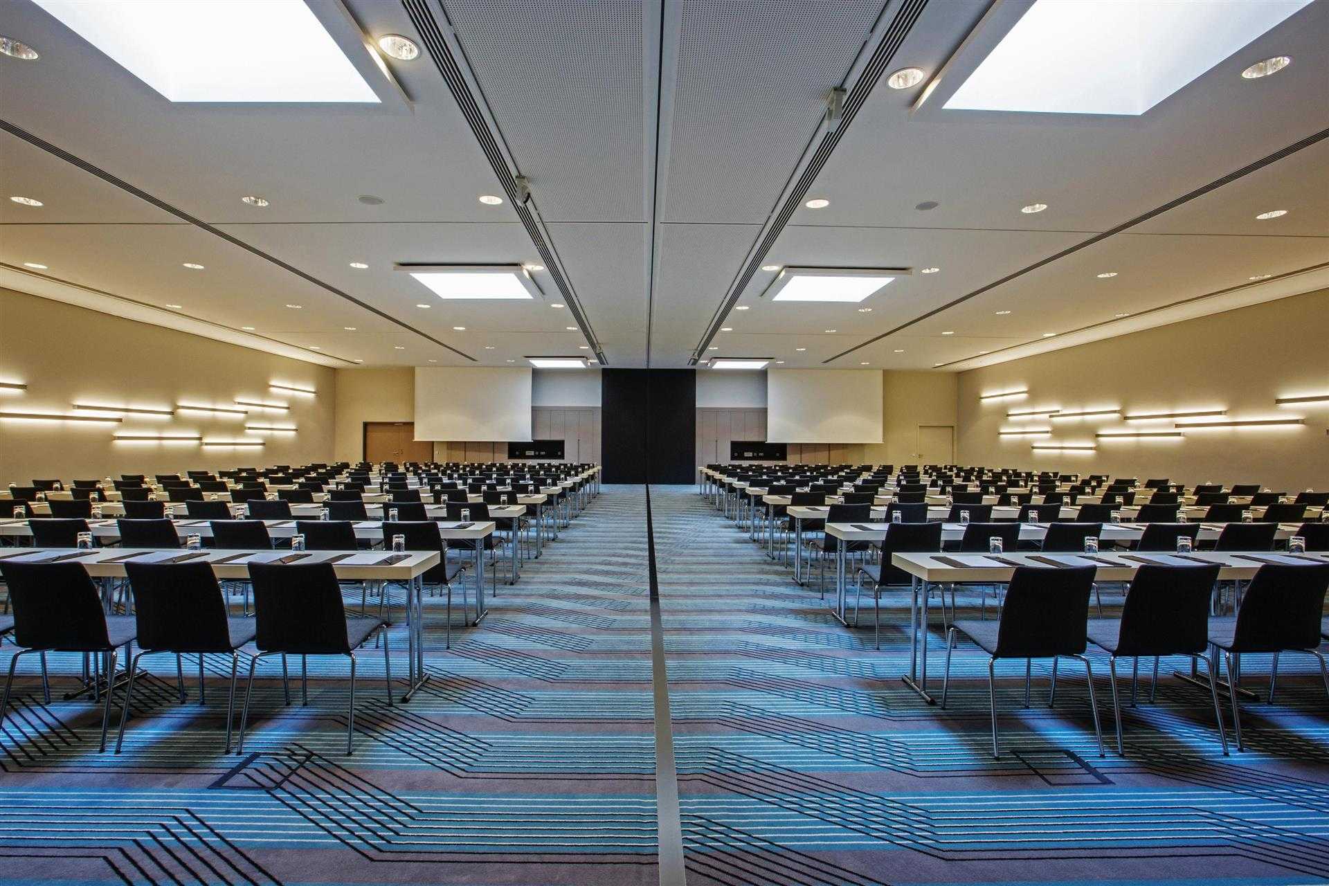 Steigenberger Airport Hotel Berlin & IntercityHotel Berlin Airport BER Terminal 1+2 в Schonefeld, DE