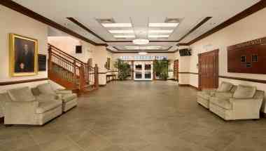 Chester H. Ferguson Law Center в Tampa, FL