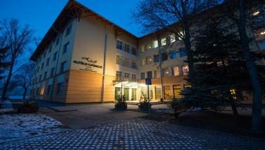 Alfoeld Gyoengye Hotel image