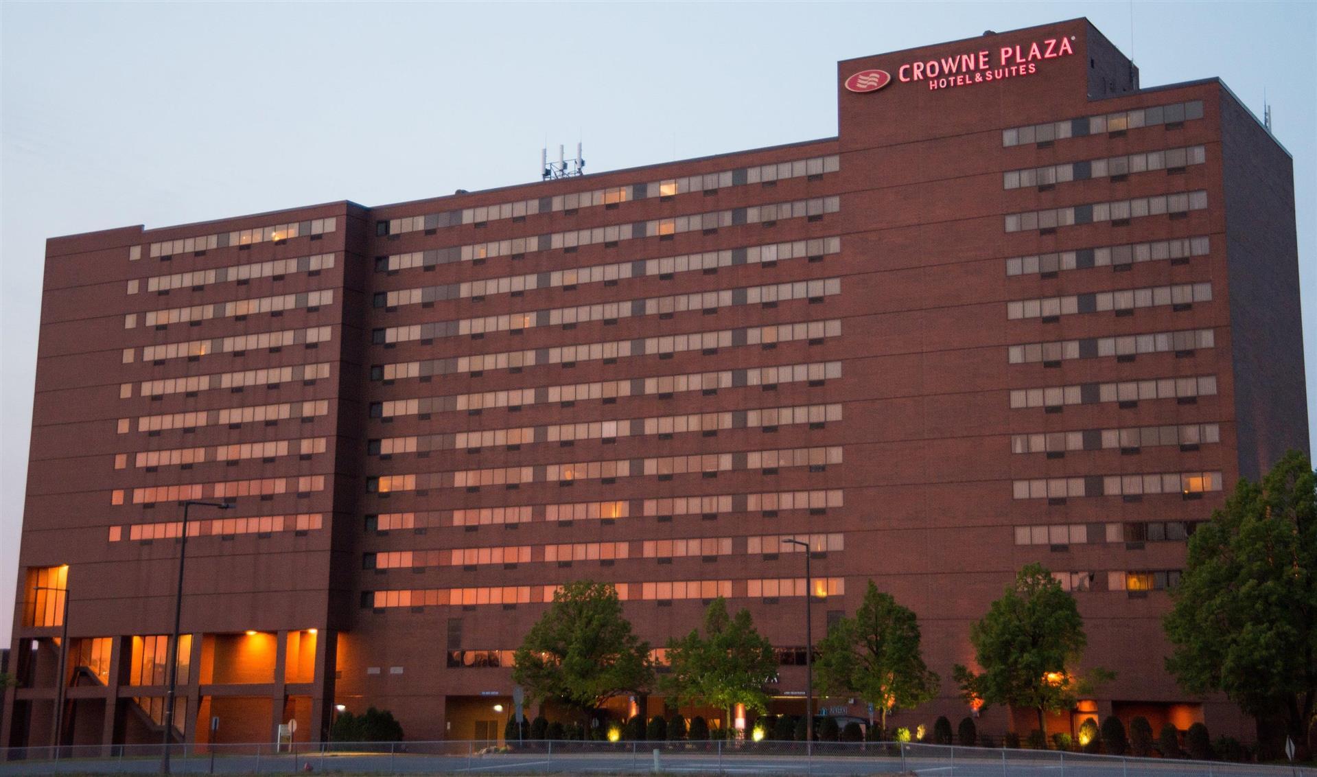 Crowne Plaza Suites MSP Airport - Mall of America image