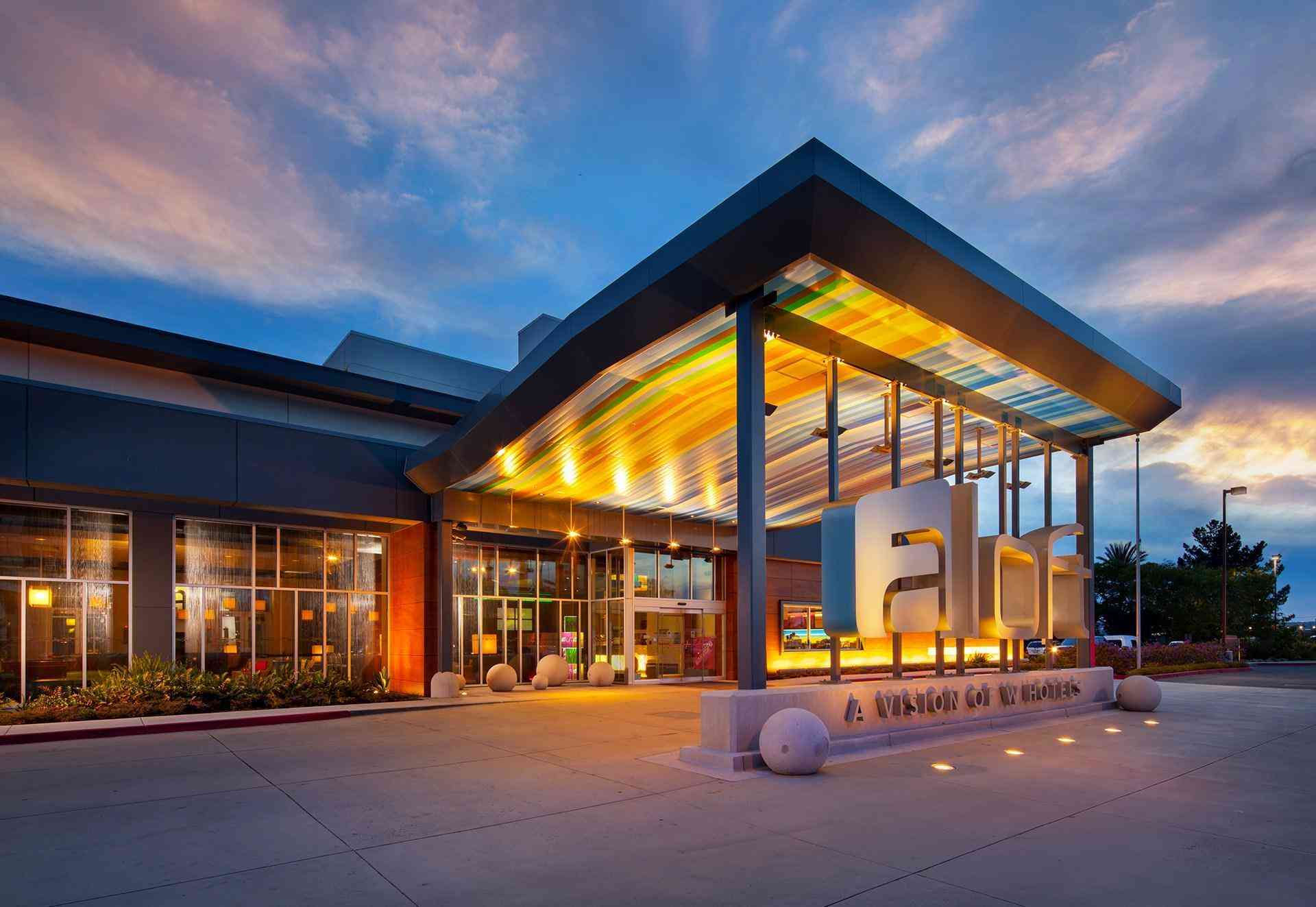 Aloft San Francisco Airport в Millbrae, CA