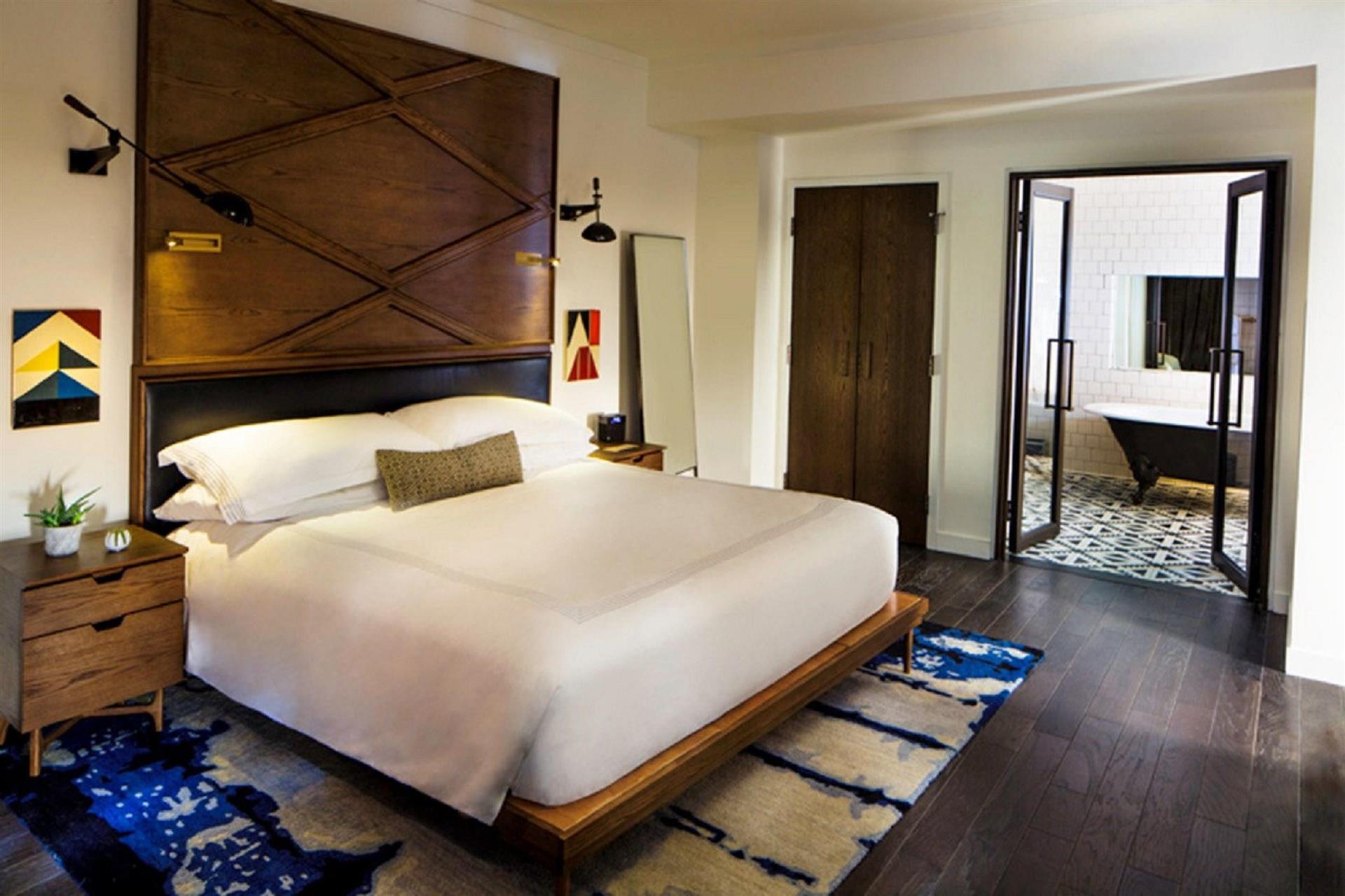 Thompson Nashville, 2025 #1 Hotel in Nashville Condé Nast Traveler Readers' Choice Awards! в Nashville, TN