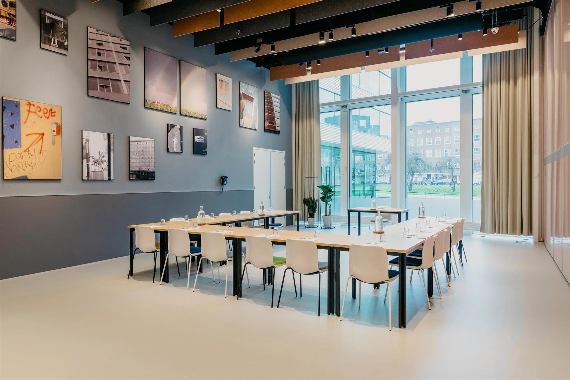 Image de la salle de réunion