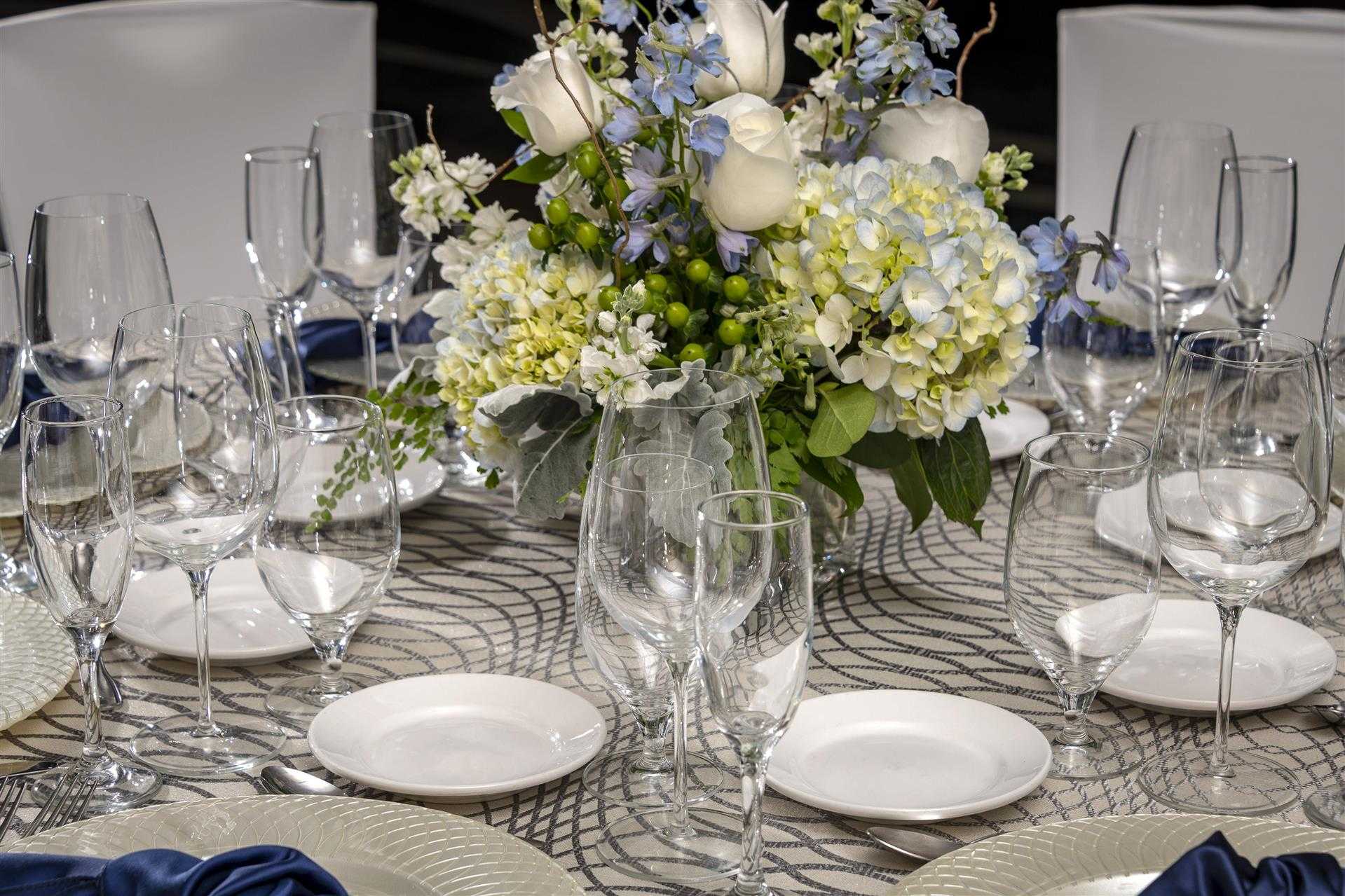 DoubleTree by Hilton Hotel Cleveland Downtown - Lakeside в Cleveland, OH