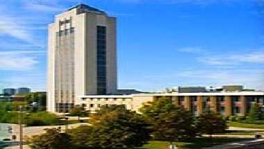 DeKalb, IL 的 Holmes Student Center