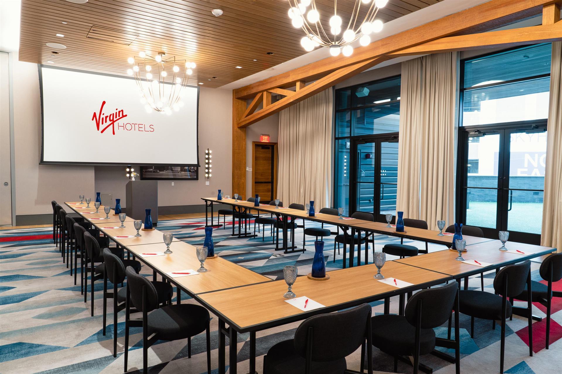 Изображение помещения для встречи