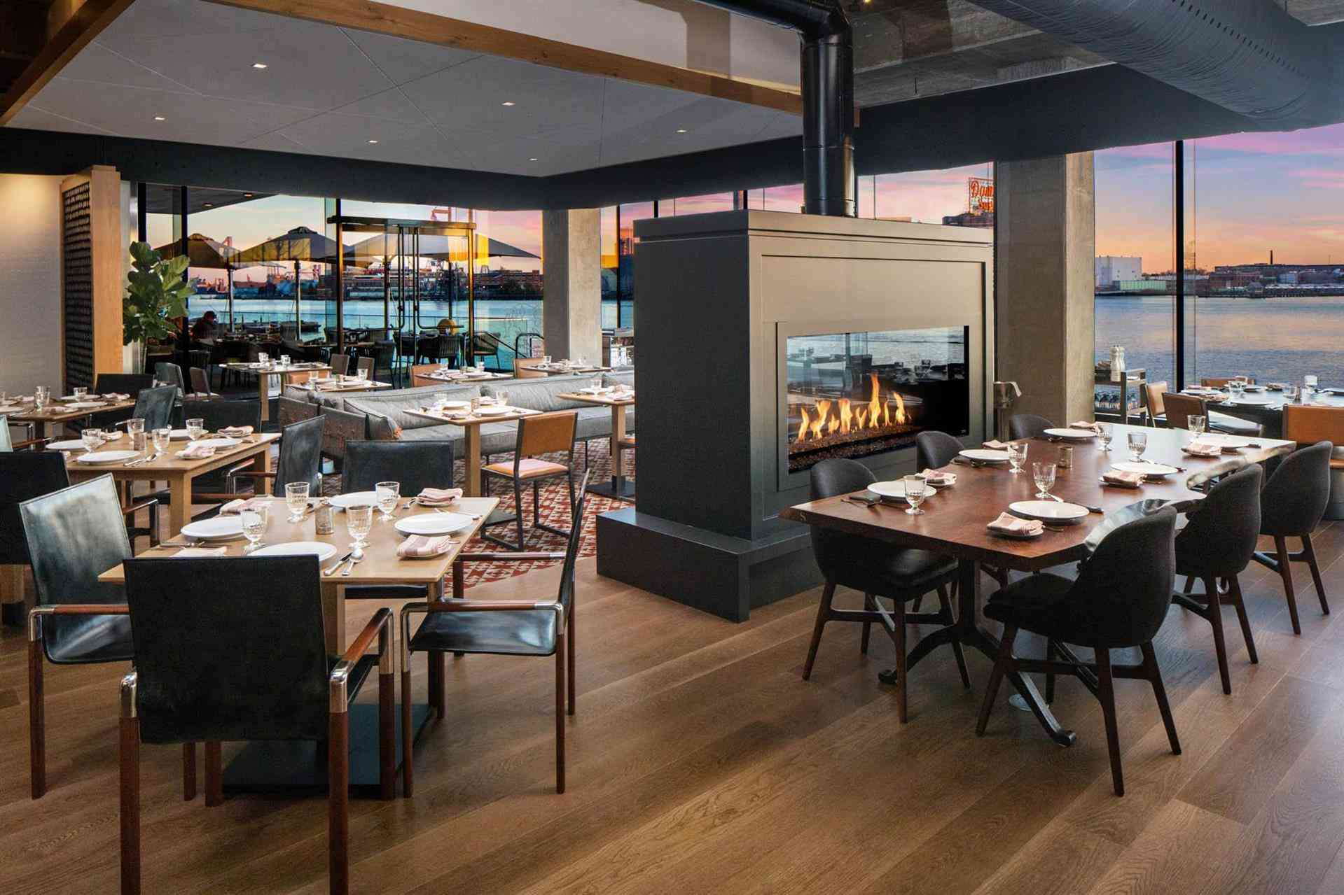 Baltimore, MD의 Canopy by Hilton Baltimore Harbor Point