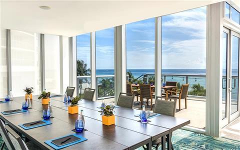 Solé, Miami, A Noble House Resort в Sunny Isles Beach, FL