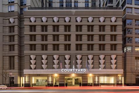 Courtyard by Marriott Chicago Downtown/River North в Chicago, IL