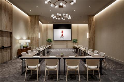 1 Hotel Toronto в Toronto, ON