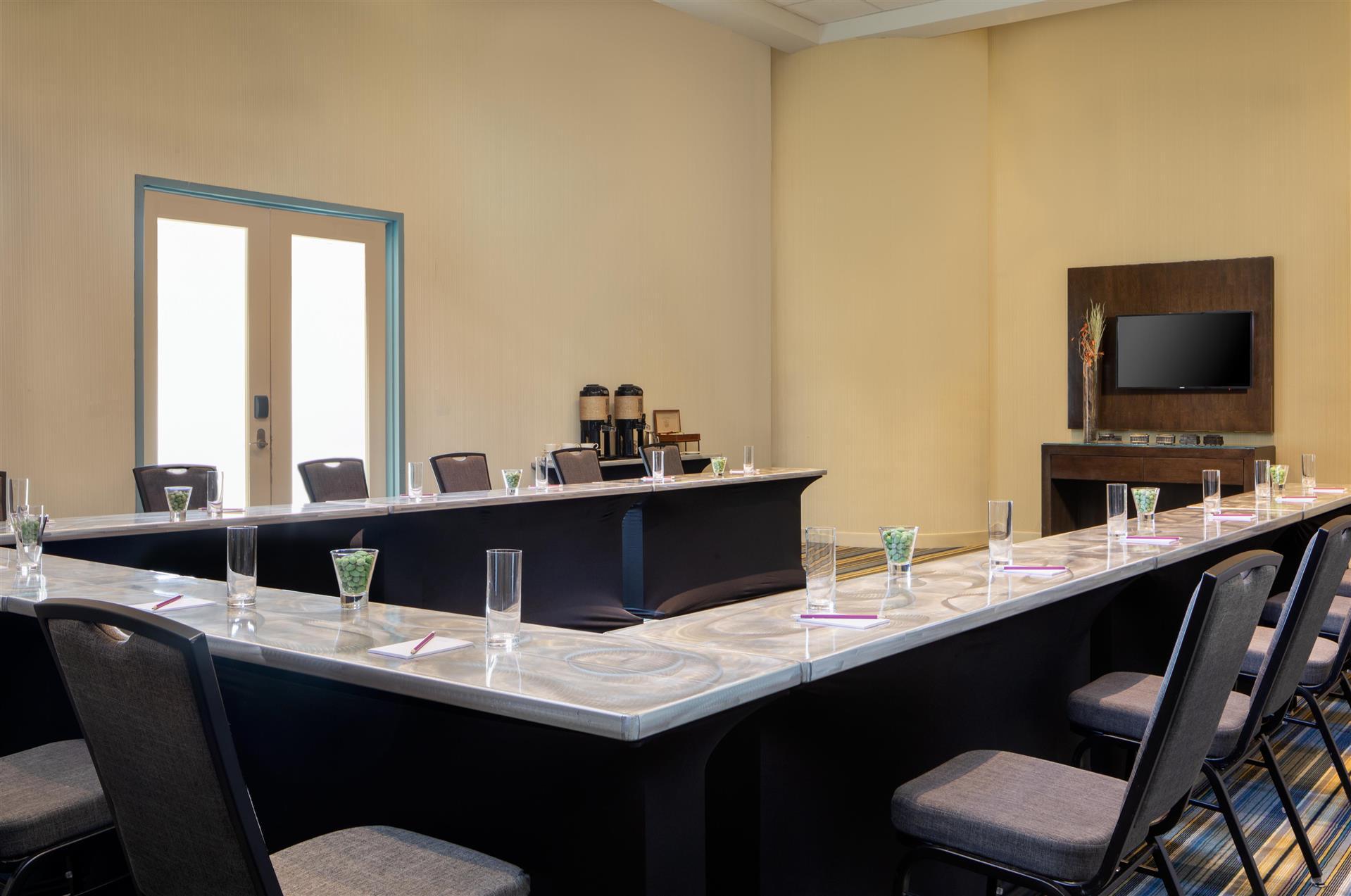 Изображение помещения для встречи