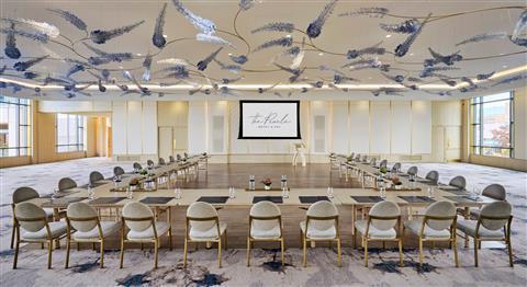 Burlington, ON 的 The Pearle Hotel & Spa, Autograph Collection