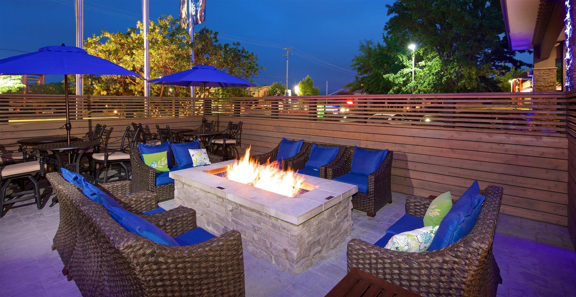 Holiday Inn Express Hotel & Suites Paso Robles image