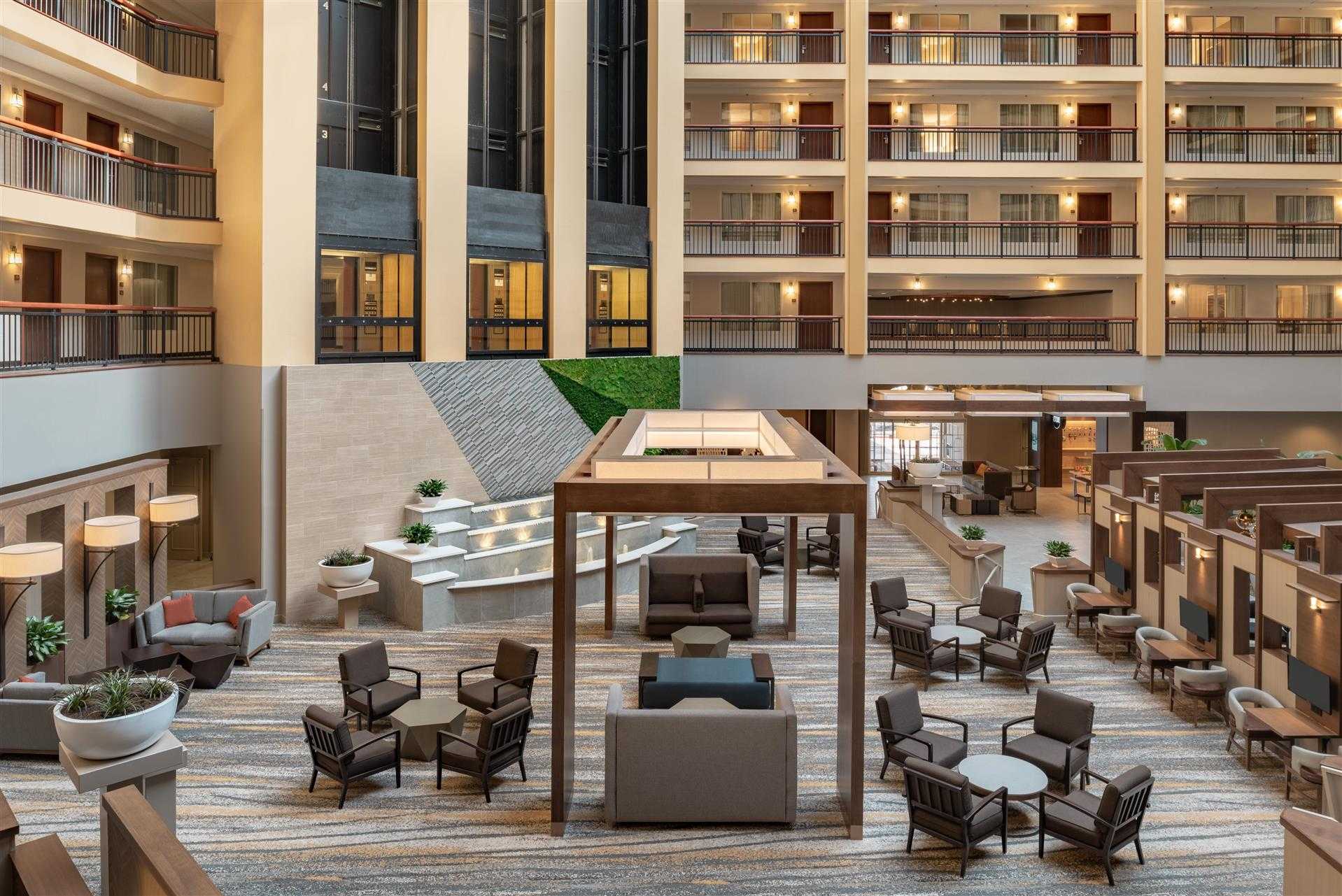 Embassy Suites by Hilton Cleveland Rockside в Independence, OH