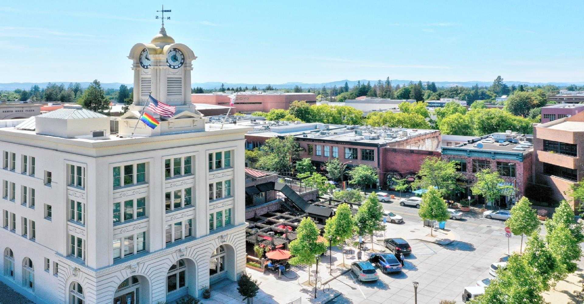 Santa Rosa, CAにおけるVisit Santa Rosa