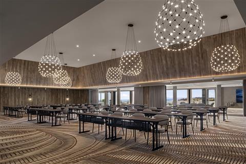 Encinitas, CAにおけるAlila Marea Beach Resort Encinitas, Top 10 Resort in So Cal by Conde Nast Readers Choice Awards