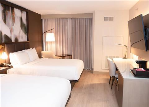 Indianapolis Marriott East Hotel & Conference Center - 25M hotel renovation complete! в Indianapolis, IN