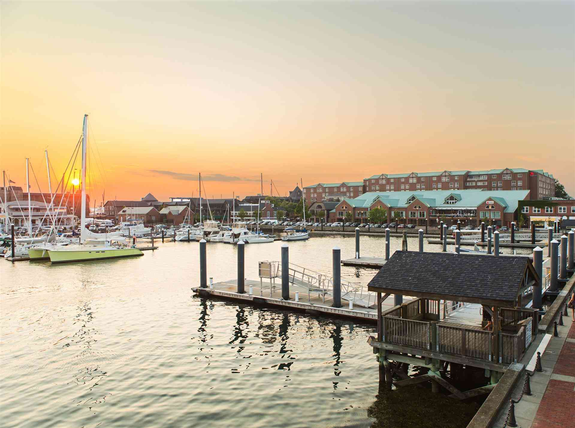 Newport, RIにおけるNewport Marriott Hotel & Spa