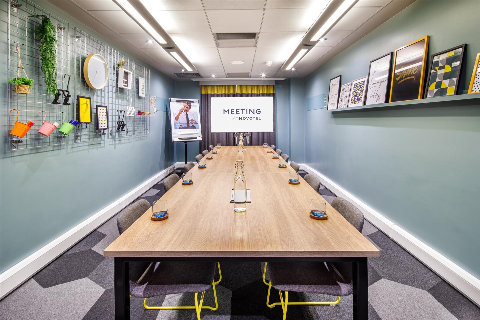 ミーティングルームの画像