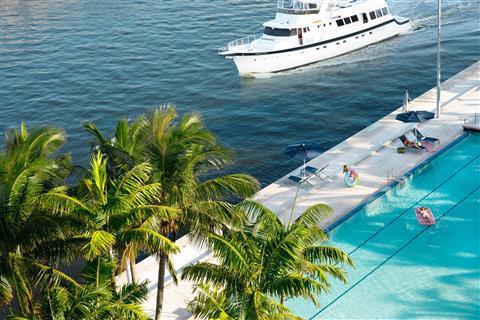 DoubleTree Resort by Hilton Hollywood Beach в Hollywood, FL