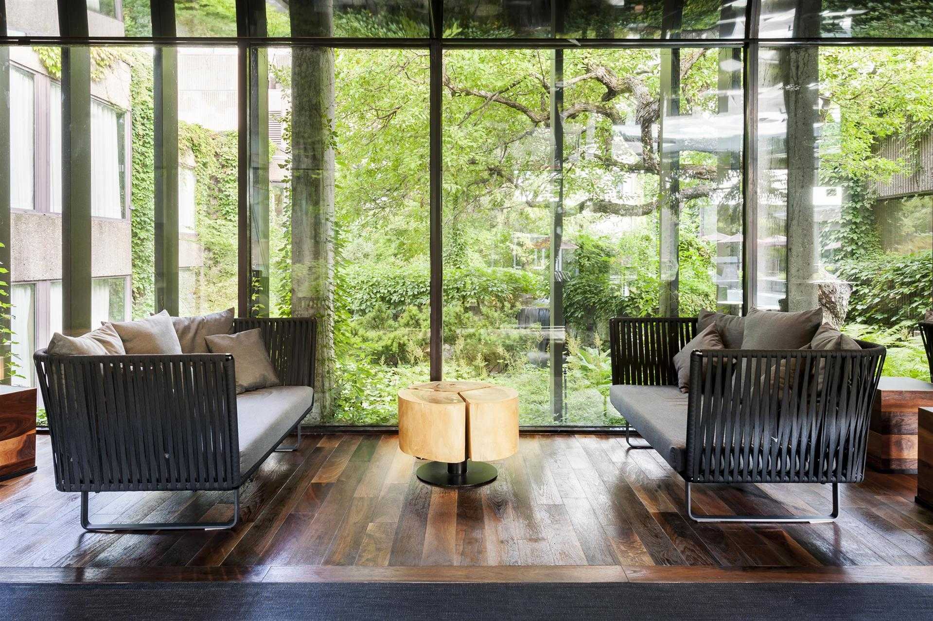 Hotel Bonaventure Montreal в Montreal, QC