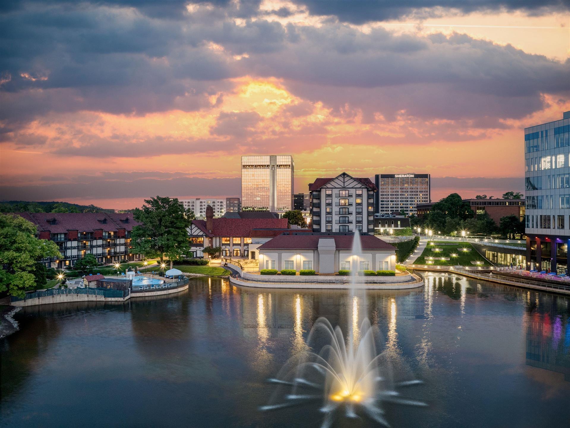 Sheraton Westport Chalet Hotel St. Louis in St. Louis, MO