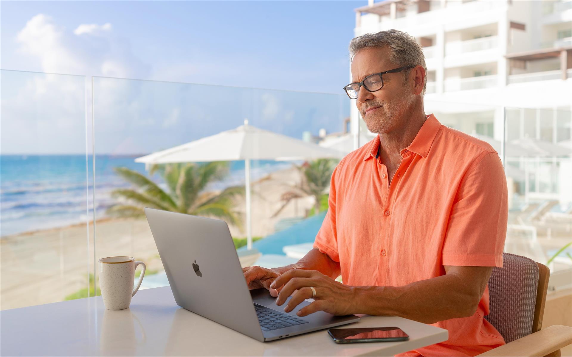 Ready. Sell. Stay. resmi