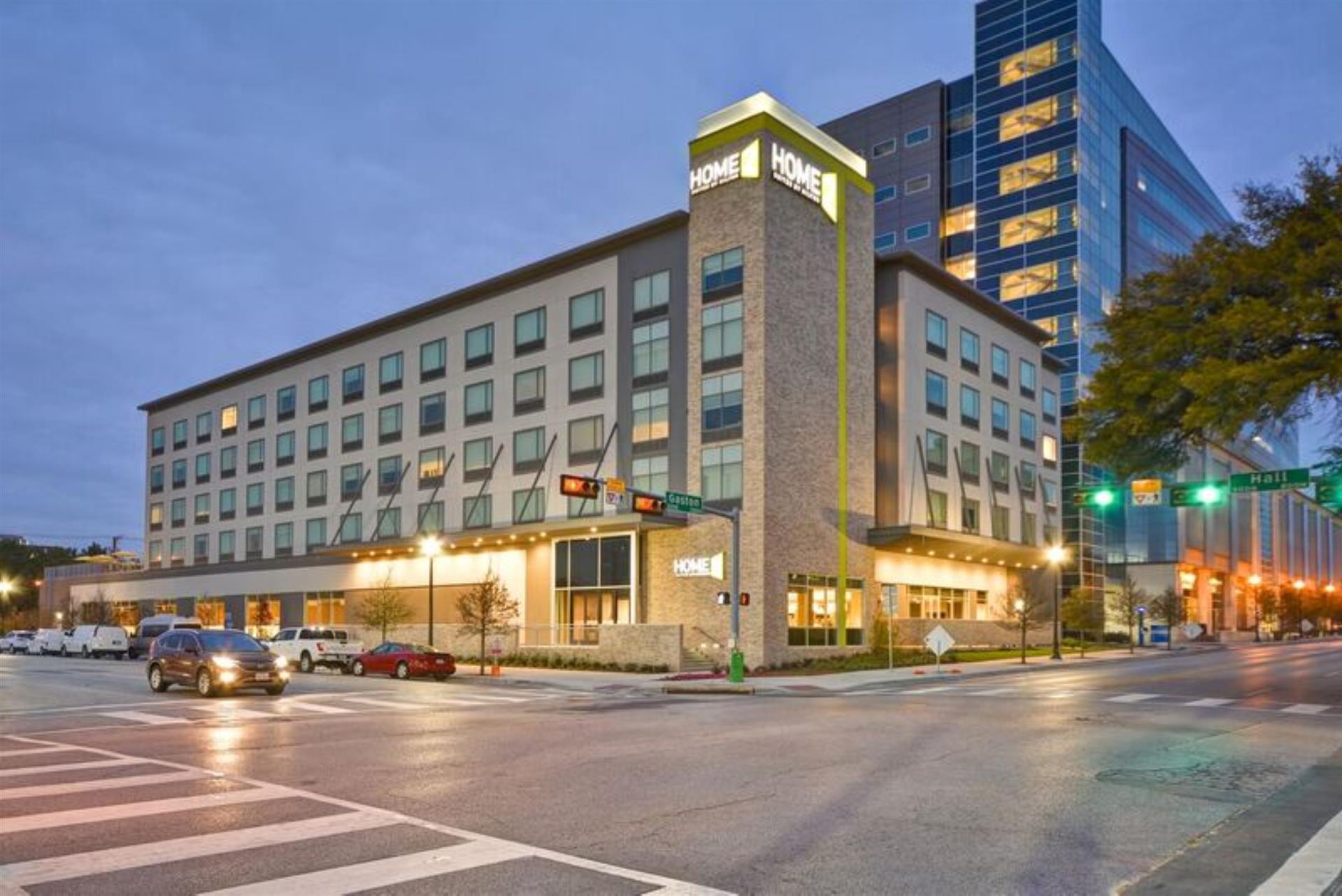 Home2 Suites by Hilton Dallas Downtown at Baylor Scott & White image