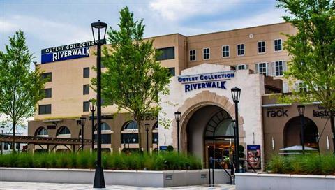 The Outlet de Riverwalk