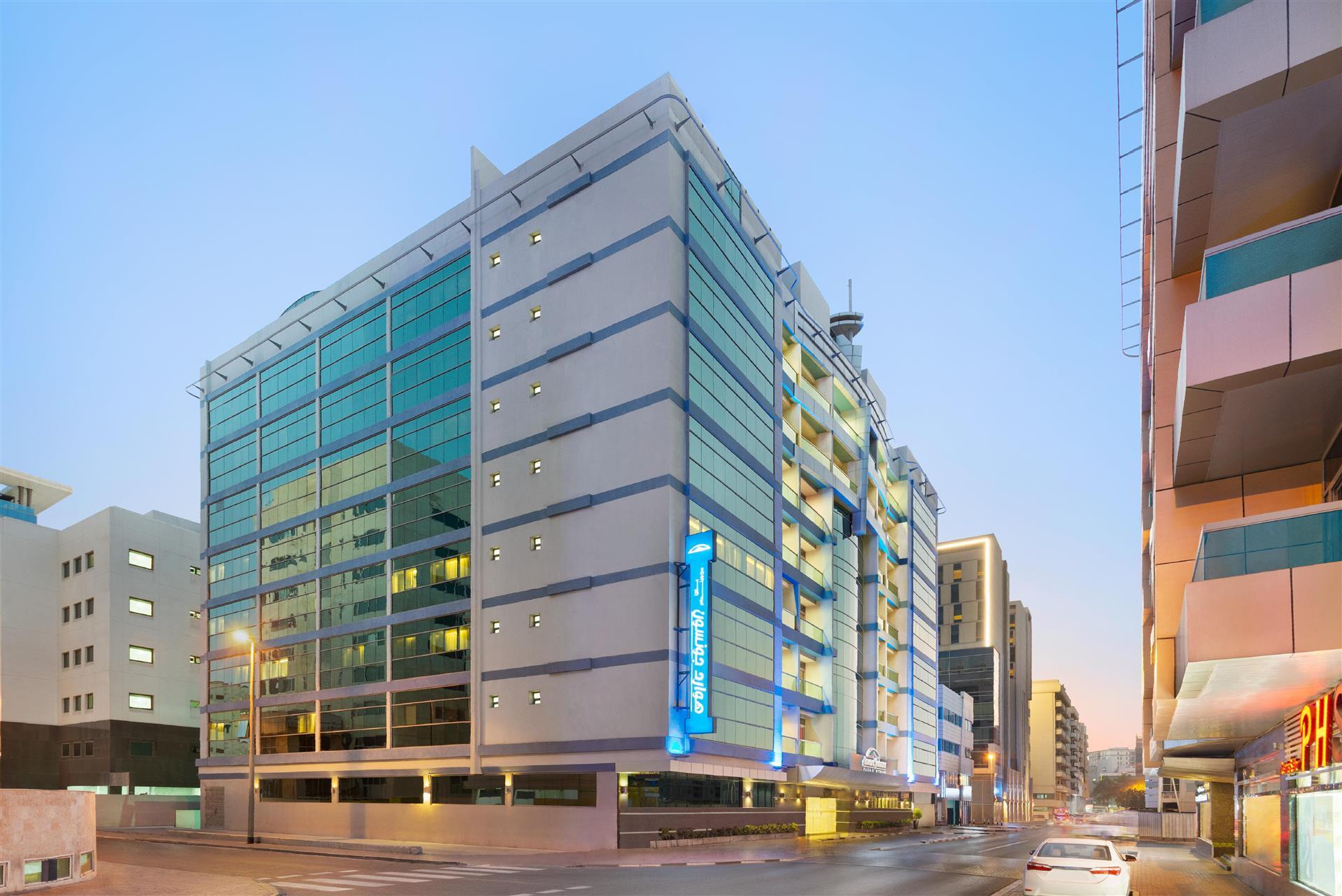 Howard Johnson Plaza by Wyndham Dubai Deira image