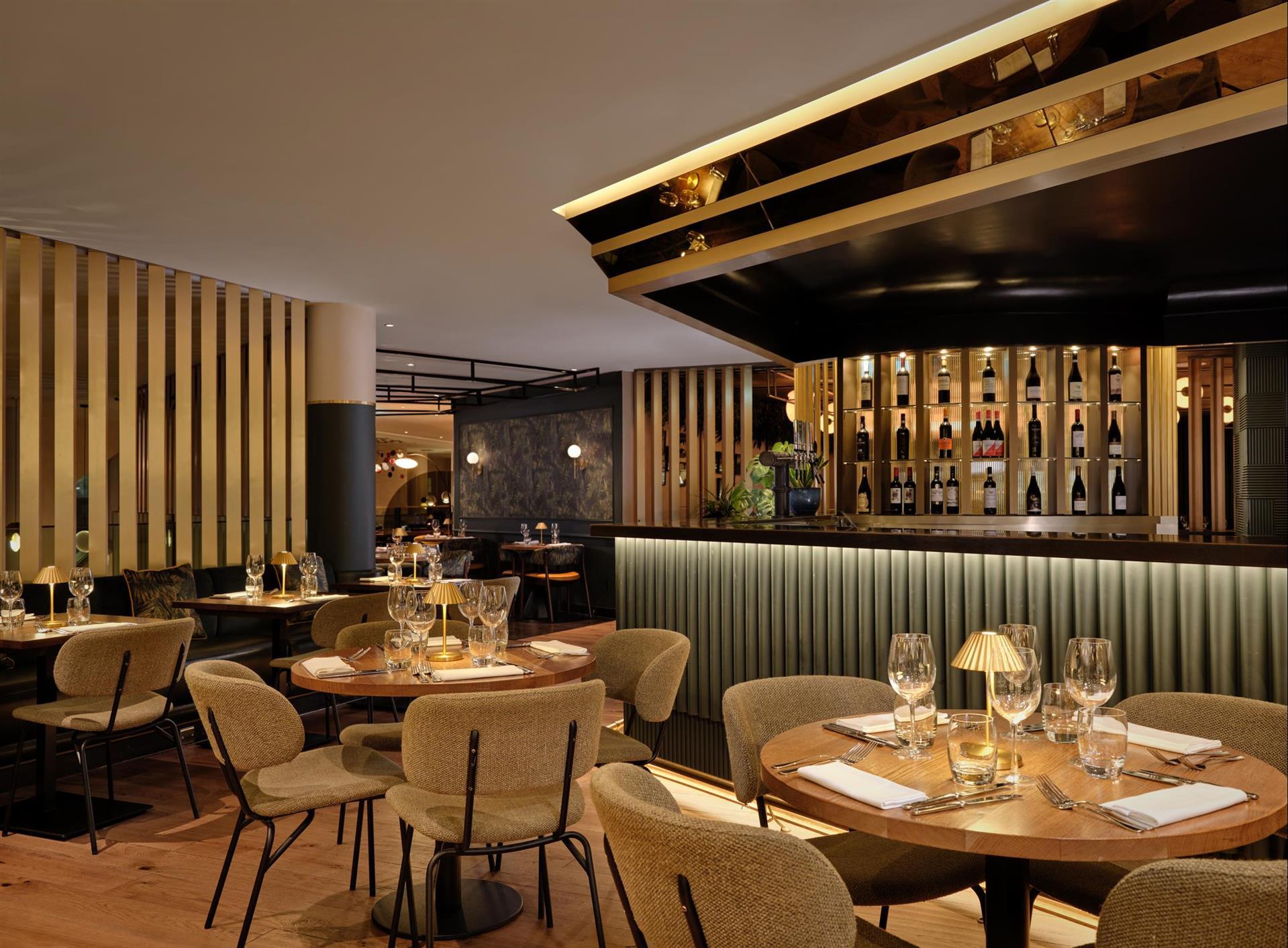 Montcalm East, Autograph Collection image