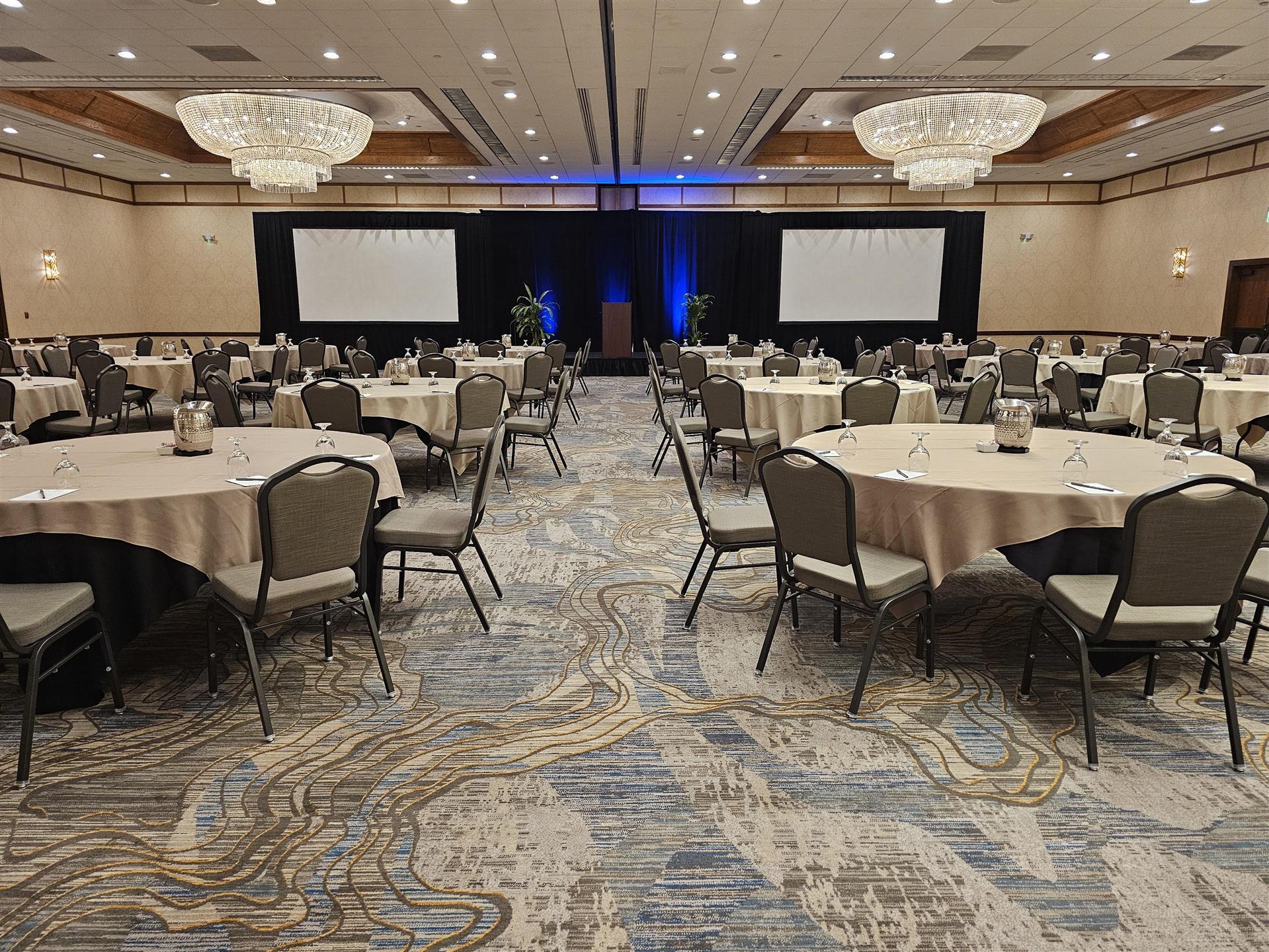 Crowne Plaza Phoenix - Chandler Golf Resort image