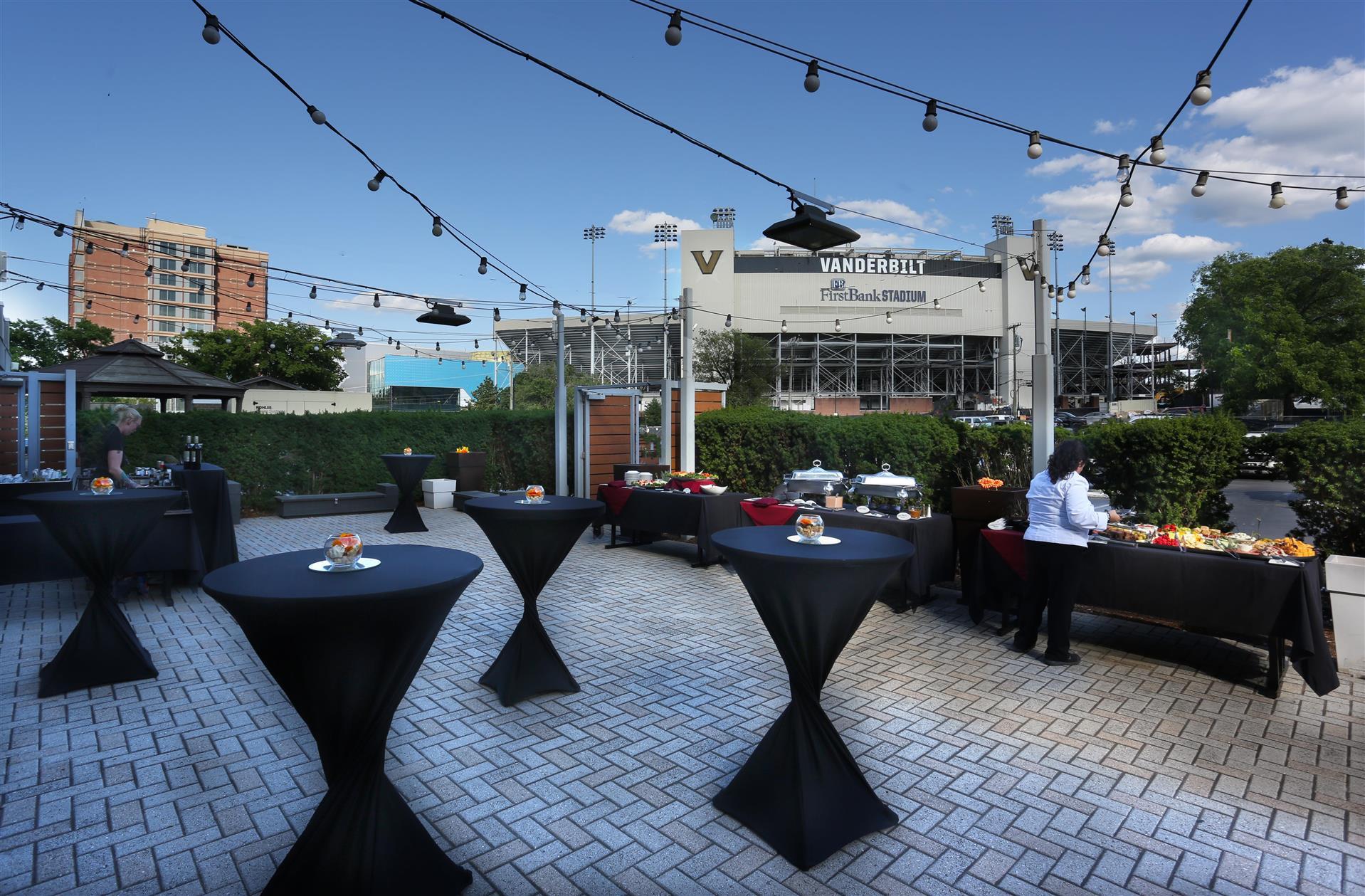 Holiday Inn Nashville-Vanderbilt (Dwtn) image