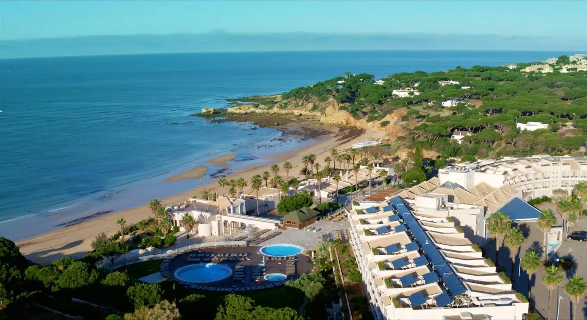 Hotel Rooms NEWLY REFURBISHED Grande Real Santa Eulalia Resort & Hotel Spa en Albufeira, PT