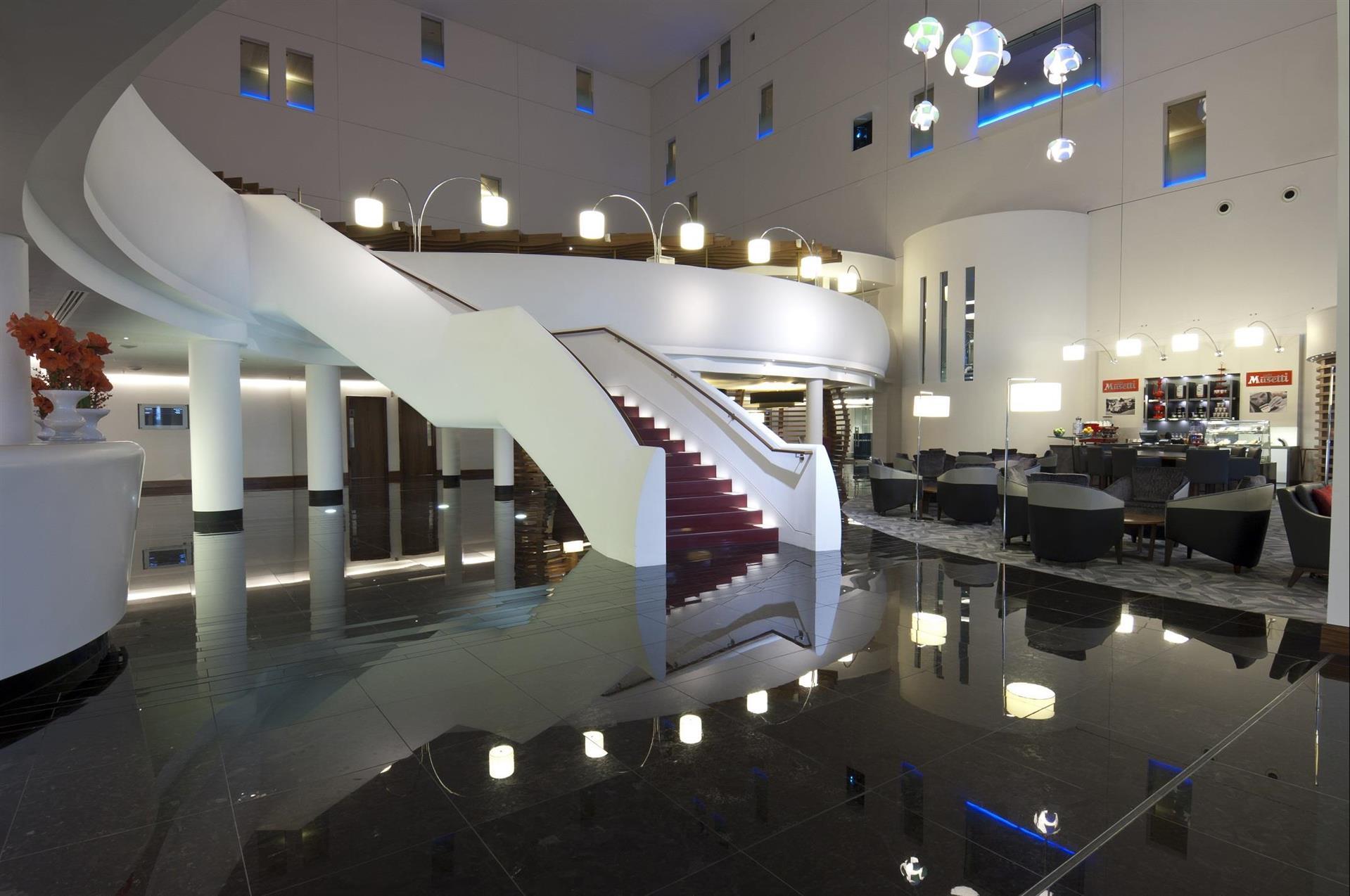 Hilton London Heathrow Airport Terminal 5 image