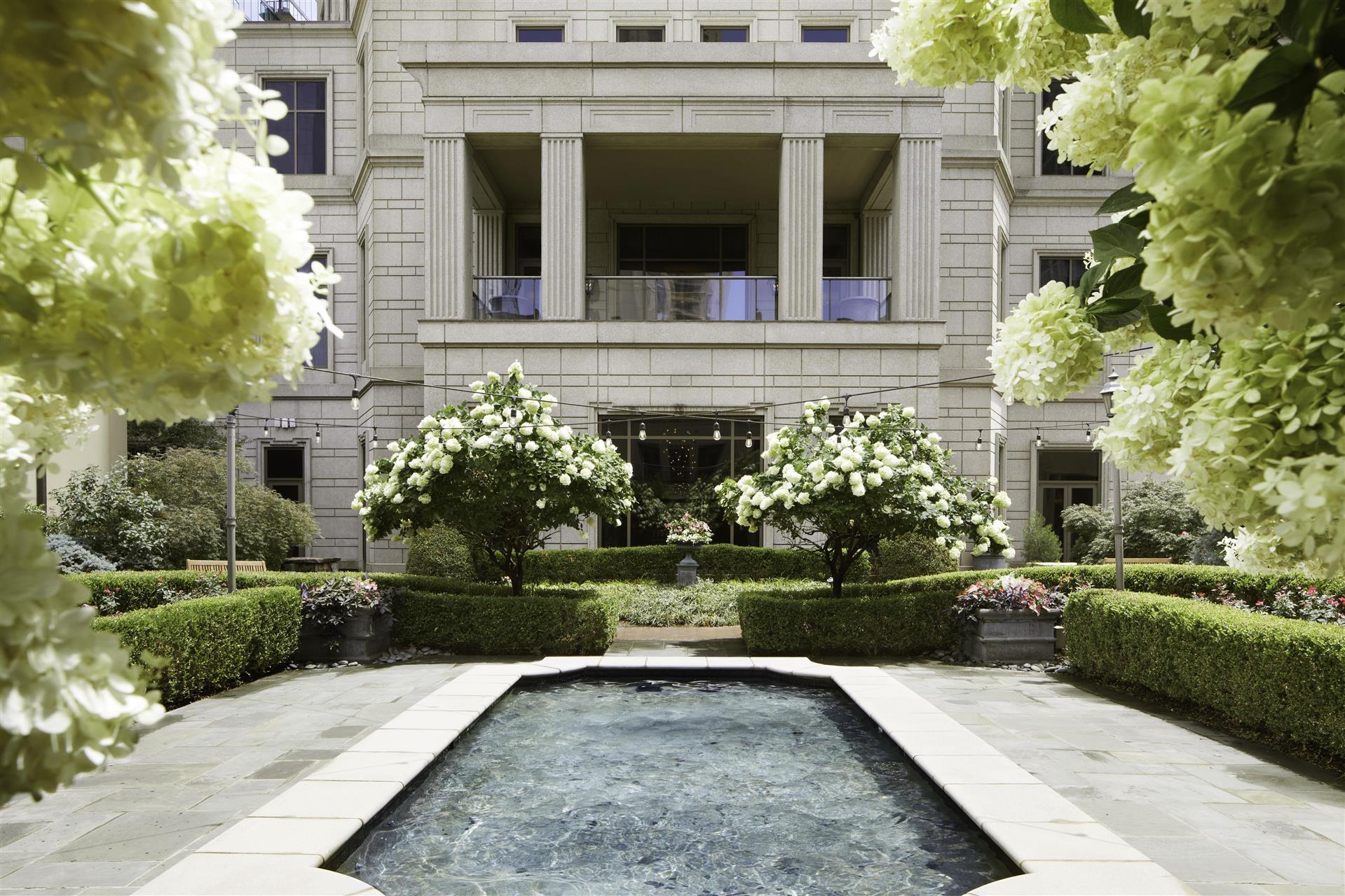 Waldorf Astoria Atlanta Buckhead image