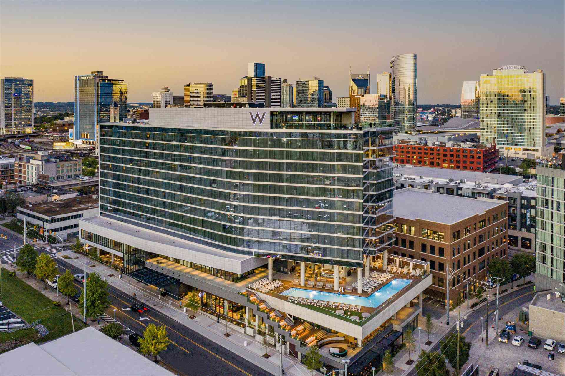 W Nashville в Nashville, TN