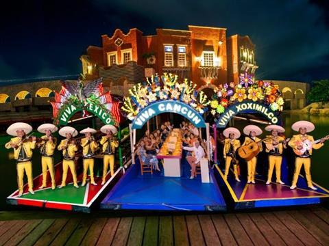 Fiesta flotante de Xoximilco