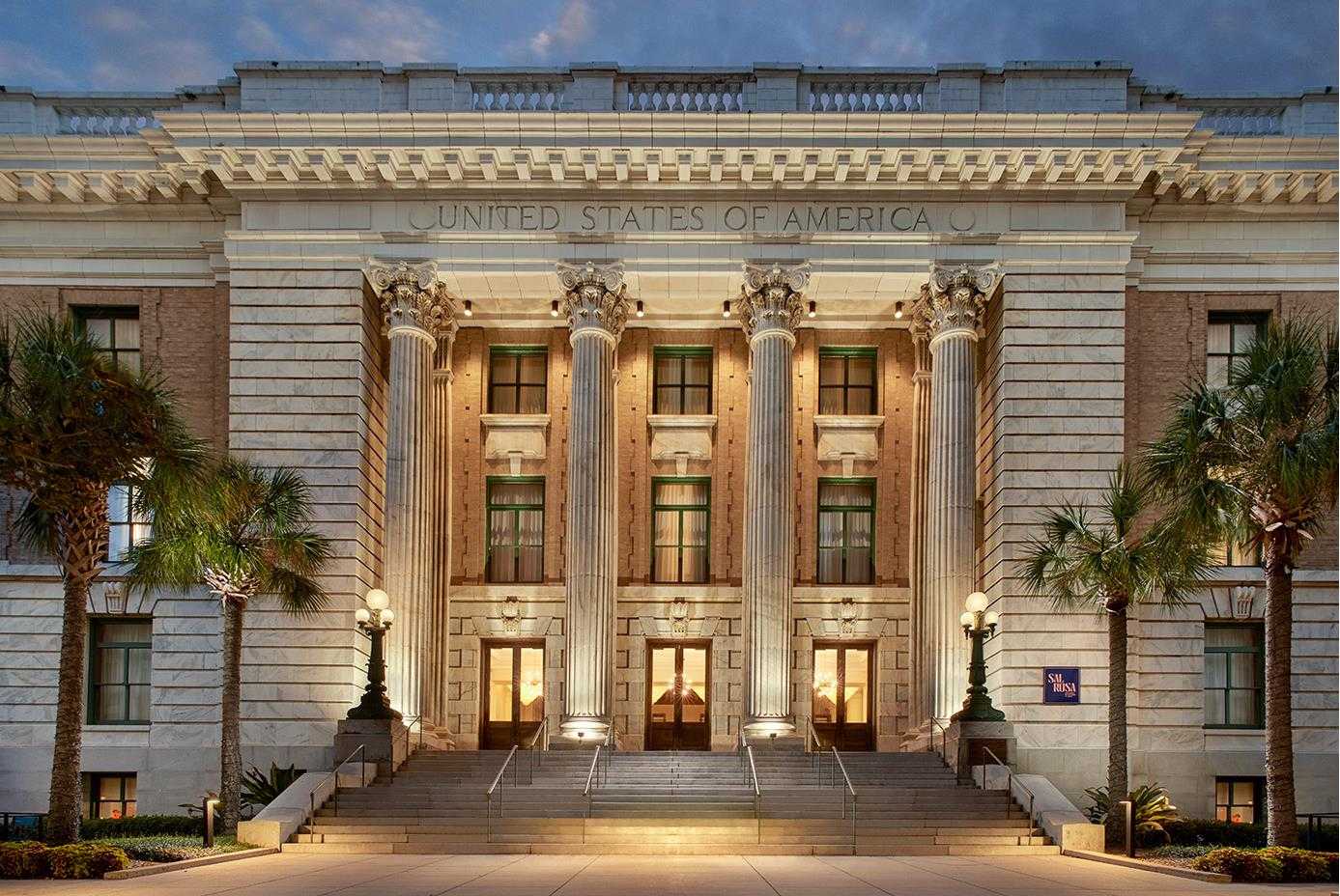 Le Méridien Tampa, The Courthouse in Tampa, FL
