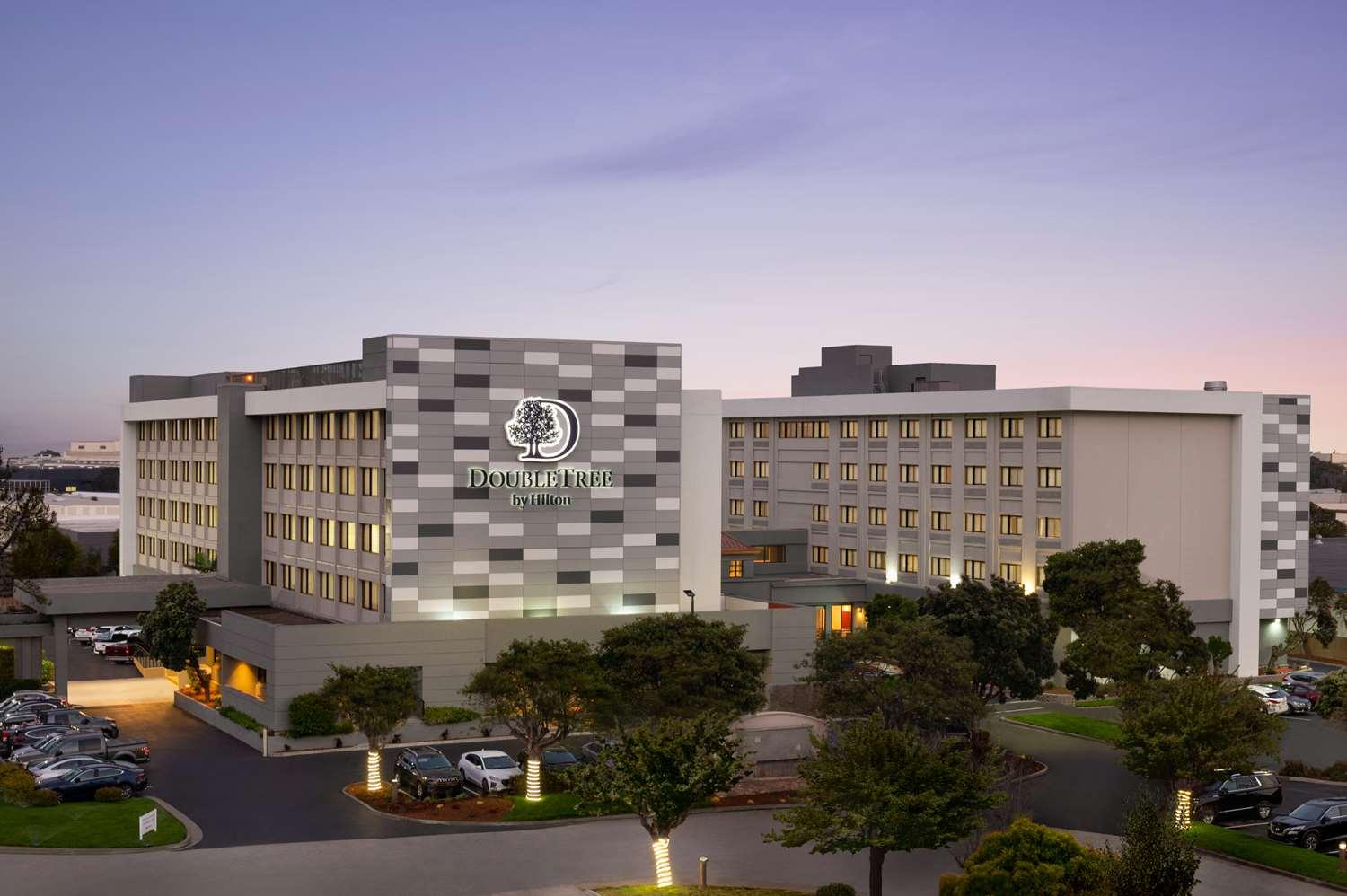 DoubleTree by Hilton San Francisco South Airport Blvd image