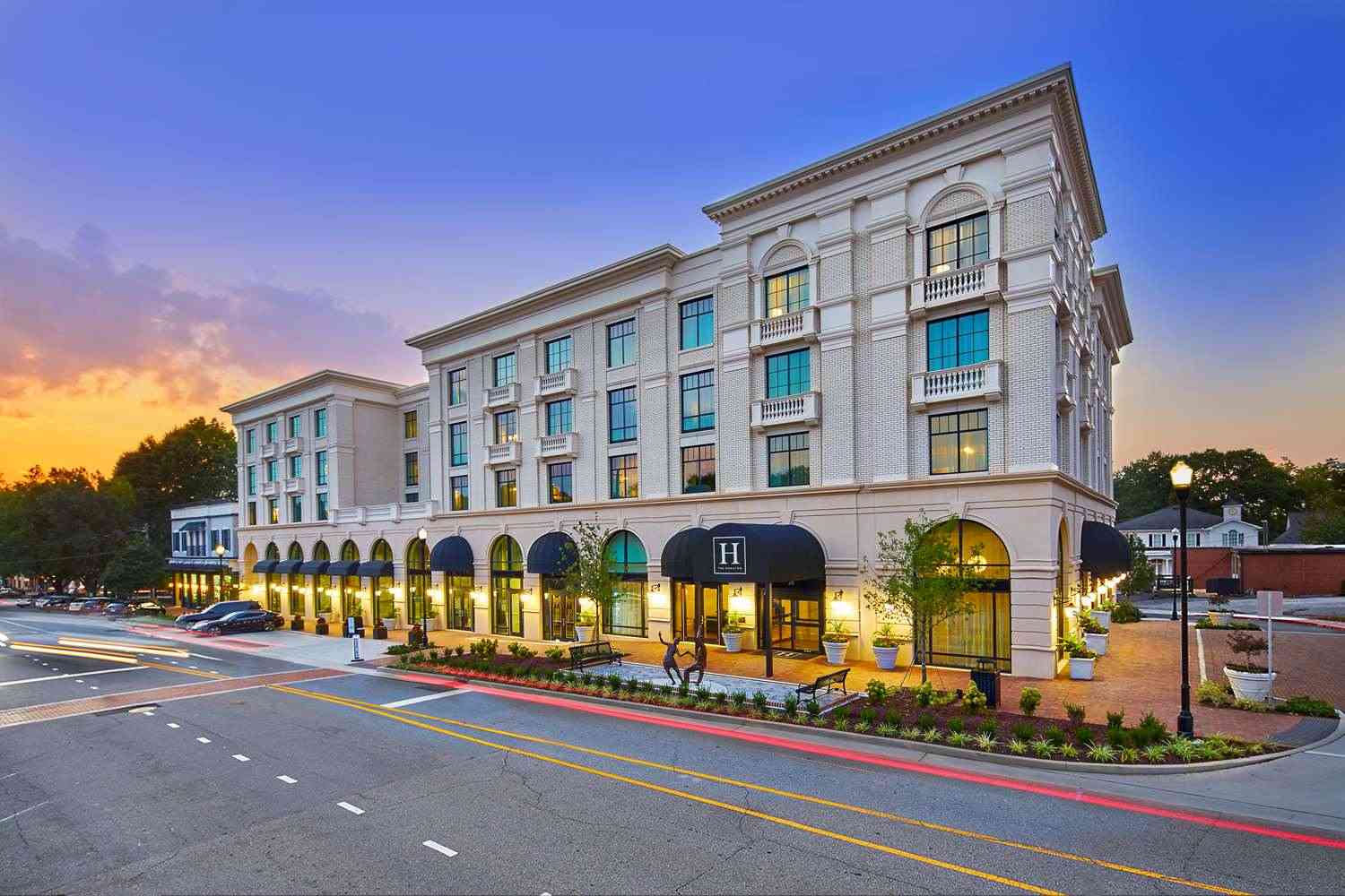 The Hamilton Alpharetta, Curio Collection by Hilton i Alpharetta, GA