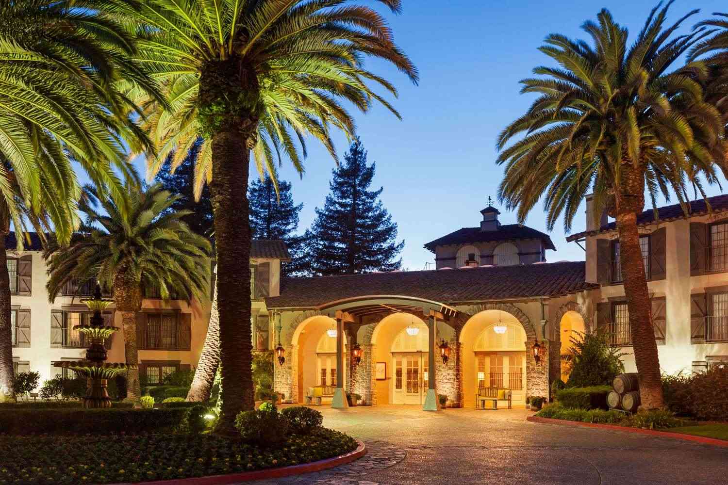 Napa, CAにおけるEmbassy Suites by Hilton Napa Valley