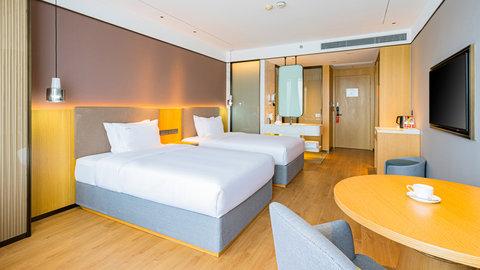 Holiday Inn One Thousand Island Lake in หางโจว, CN